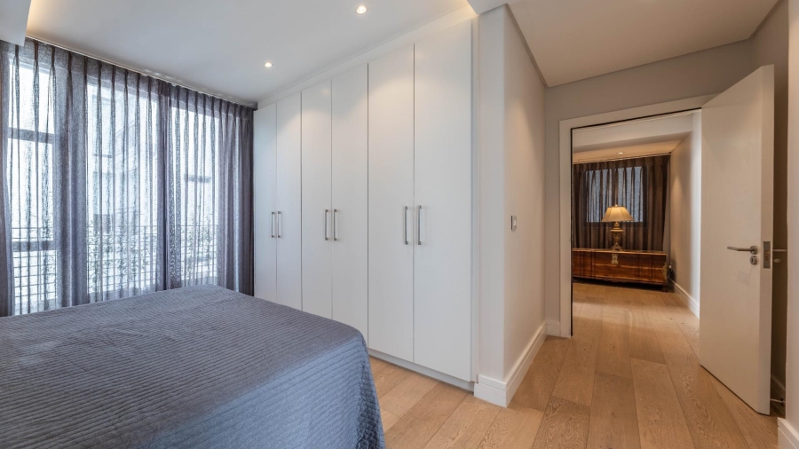2 Bedroom Property for Sale in Sea Point Western Cape